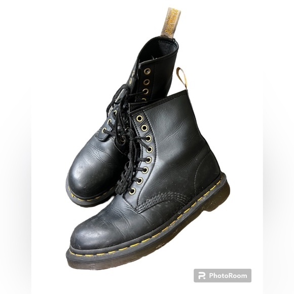 Dr Martens Vegan 1460 Boots, size 7 - Picture 1 of 8